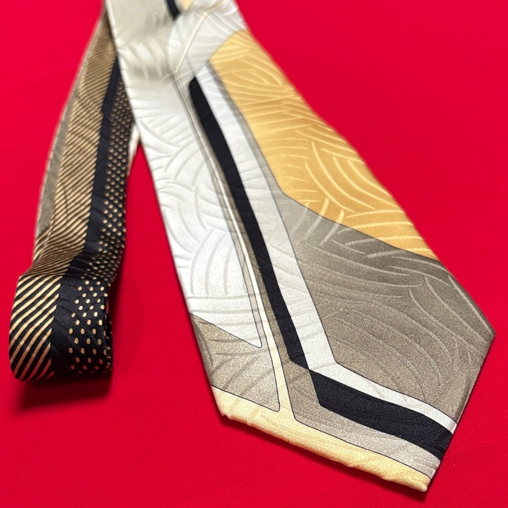 Vitaliano Pancaldi Italy silk tie!